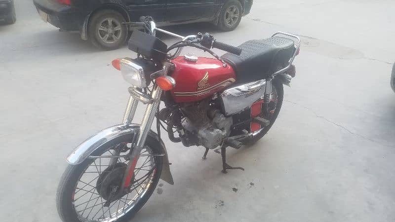 Honda cg 125 special edition red Karachi registration 1