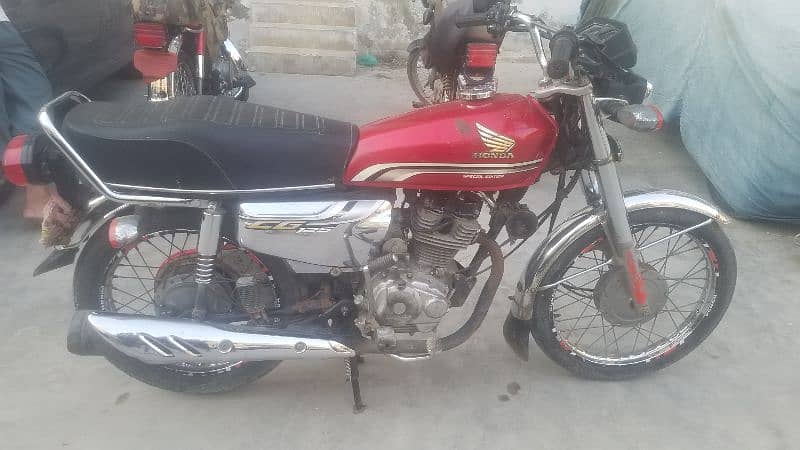 Honda cg 125 special edition red Karachi registration 2