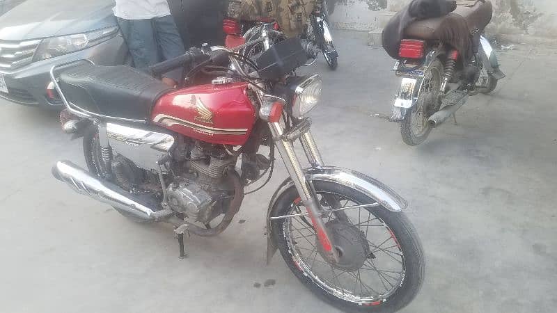 Honda cg 125 special edition red Karachi registration 3