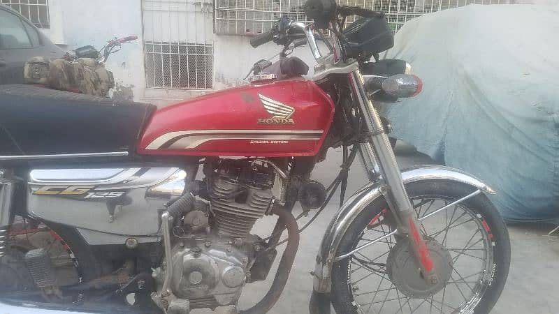 Honda cg 125 special edition red Karachi registration 5