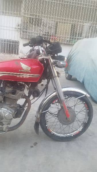 Honda cg 125 special edition red Karachi registration 6