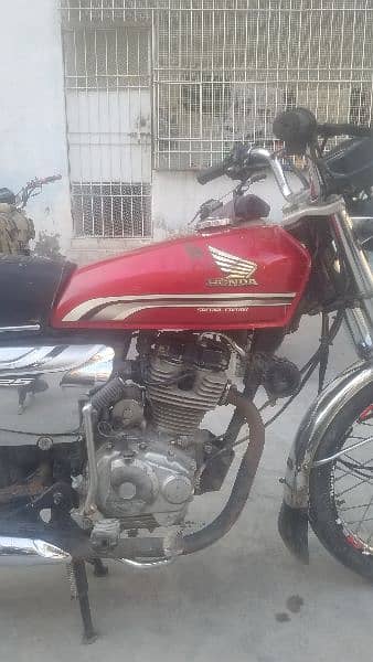 Honda cg 125 special edition red Karachi registration 7