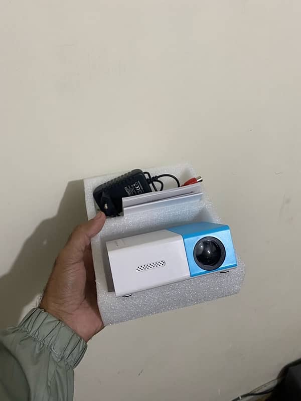 Mini Projector 0