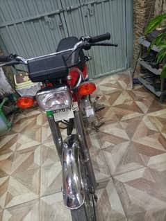 honda125 2015 oringnal condion engine100 presrt ok