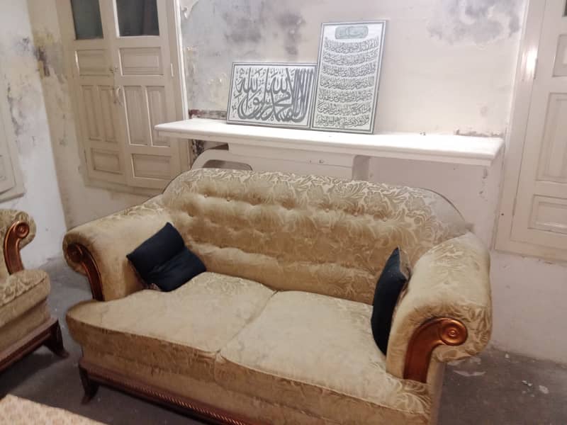 Used sofa in nice condition for sale 1