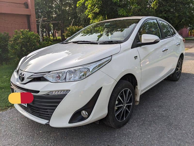 Toyota Yaris Ativ X 1.5 1