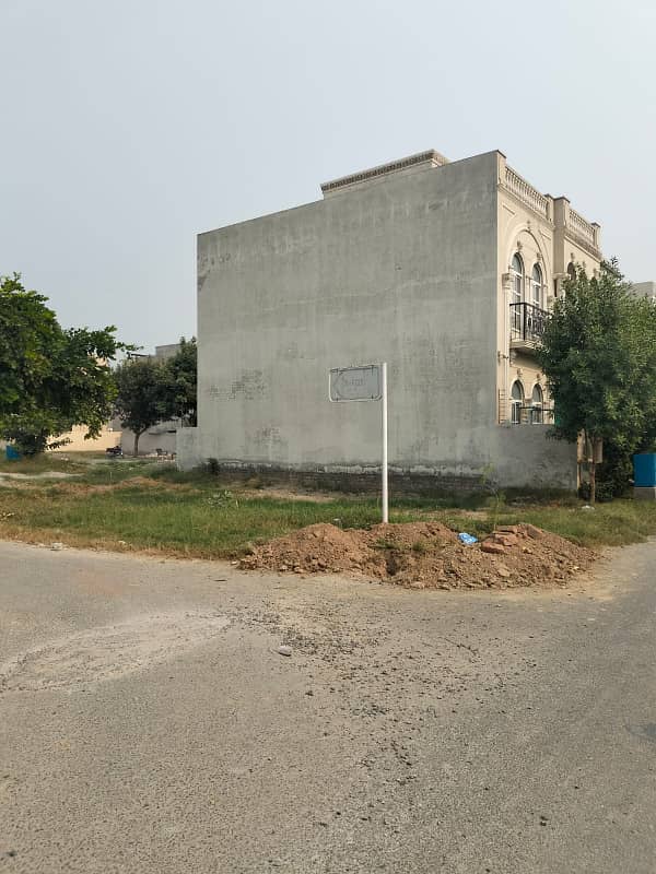 Direct To Owner 5 Marla Plot On Road Level For Sale Now in DHA 9 Town 0