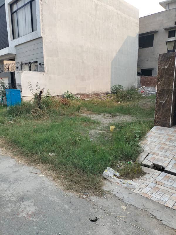 Direct To Owner 5 Marla Plot On Road Level For Sale Now in DHA 9 Town 1