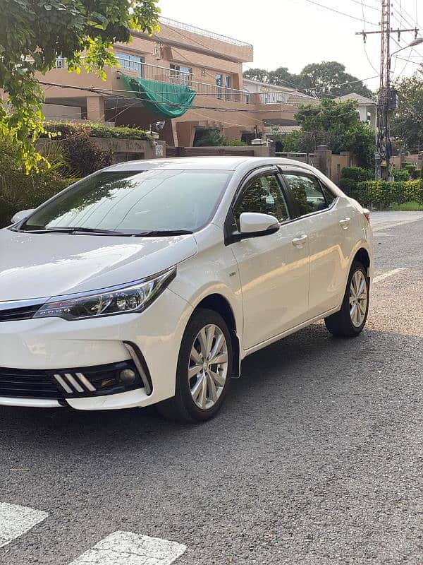 Toyota Corolla GLI 2019 auto 1