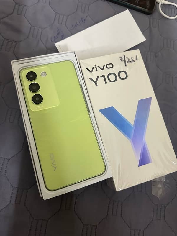 vivo y100 new box pack 0