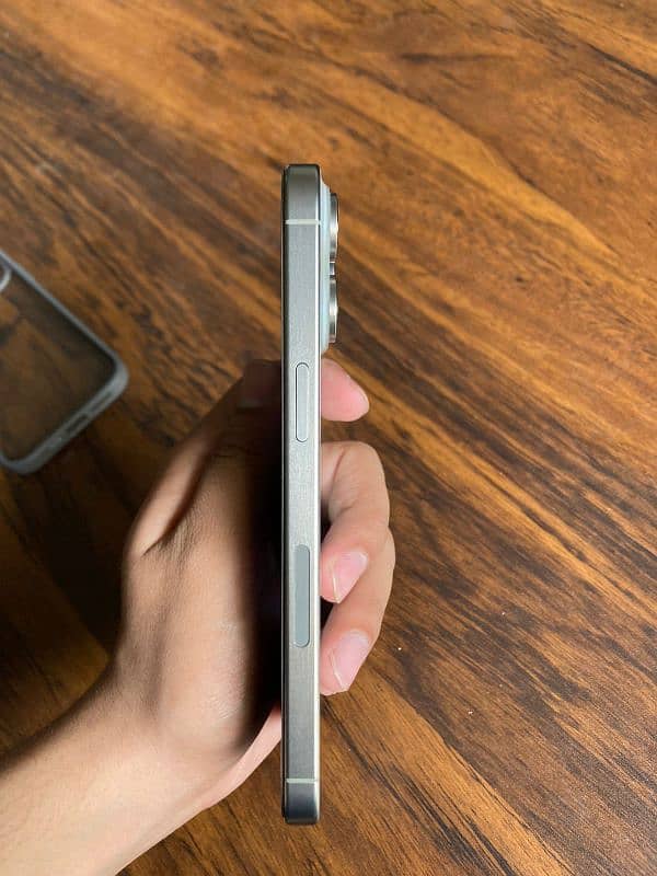 IPHONE 15 PRO NATURAL TITANIUM 256GB JV 2