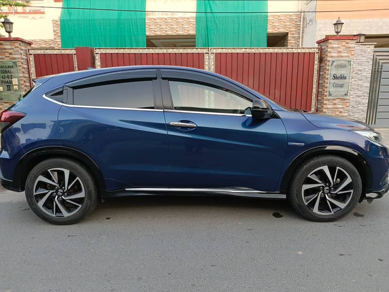 Honda Vezel Hybrid RS Honda Sensing 2017 2