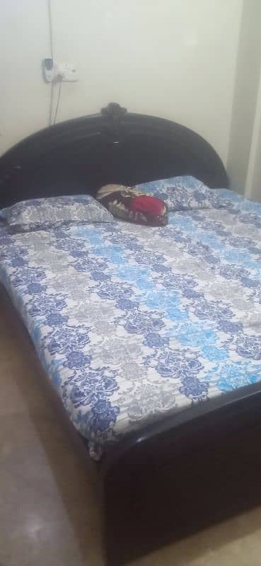 king size bed and sides table with out metres 4