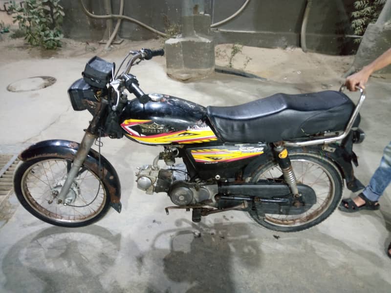 I'm selling my bike super star 2013 complete documents 03317270433 0