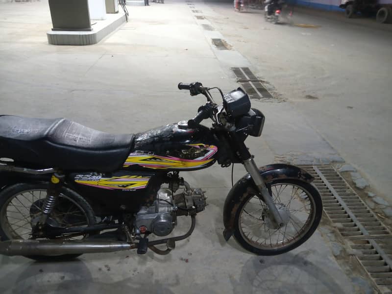 I'm selling my bike super star 2013 complete documents 03317270433 3