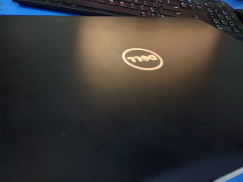 Urgent Sale Used Laptop | Core i 3 | 8 GB RAM | SSD CARD | 64b-bit | 0