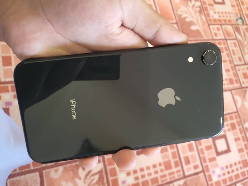 iPhone XR 0