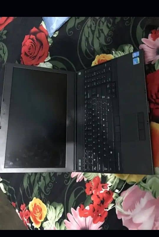 DELL Gaming Laptop 10/10 5