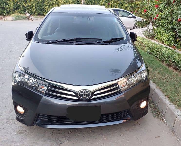 Toyota Altis Grande 2016 1