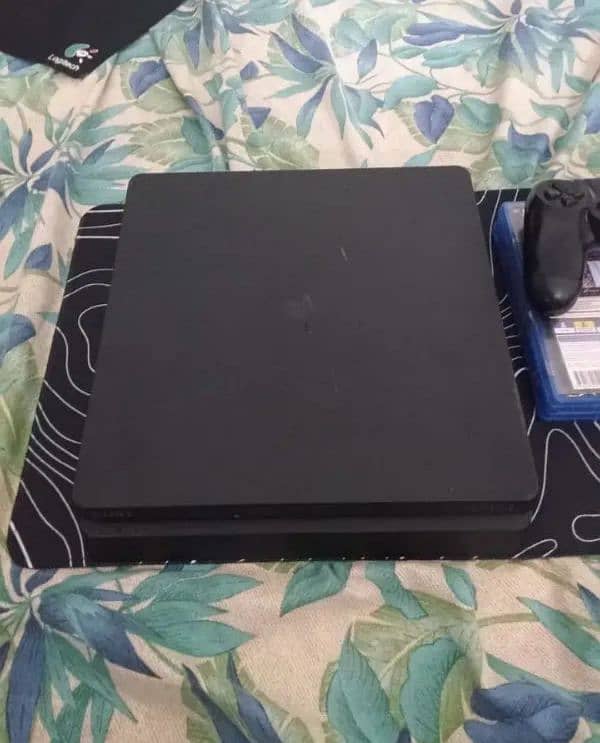 PS4 slim 1tb used, price is negotiable to 90 or mabe more. . 3