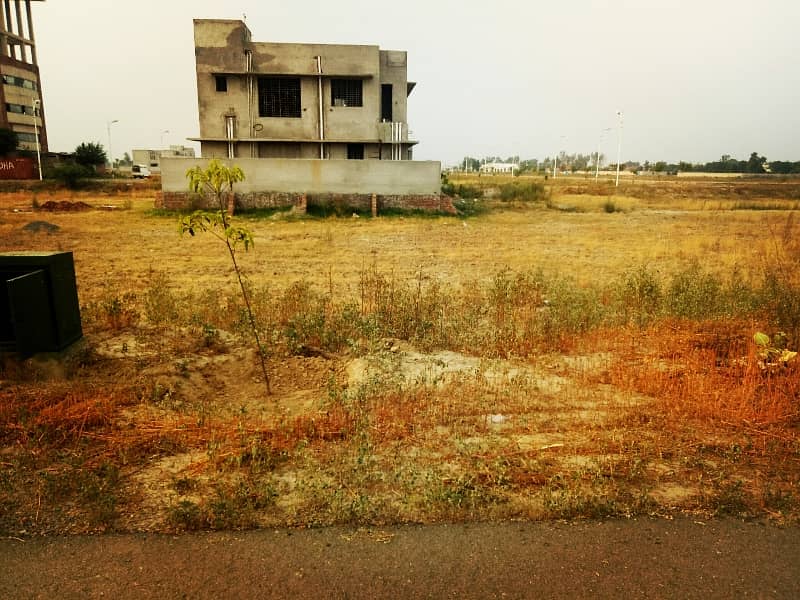 9 MARLA PLOT IN DHA PHASE 4 BLOCK KK FOR SALE MEETING POSSIBLE 0