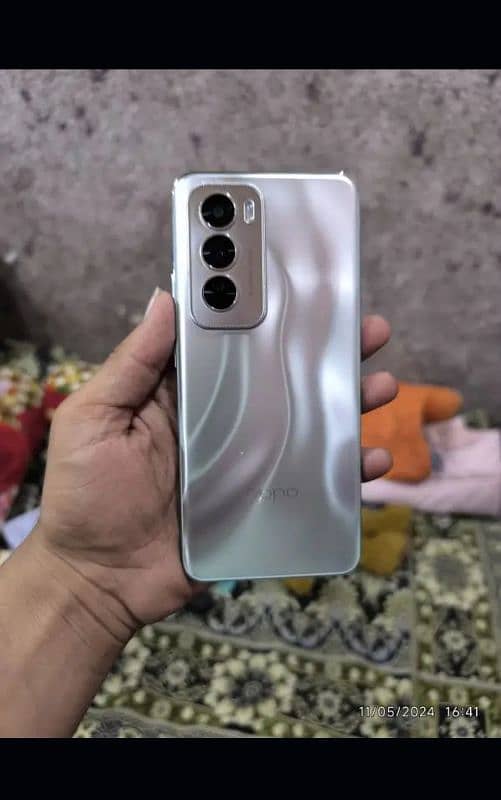 oppo Reno 12 in brand new condition only 1-2 months used with all acce 4