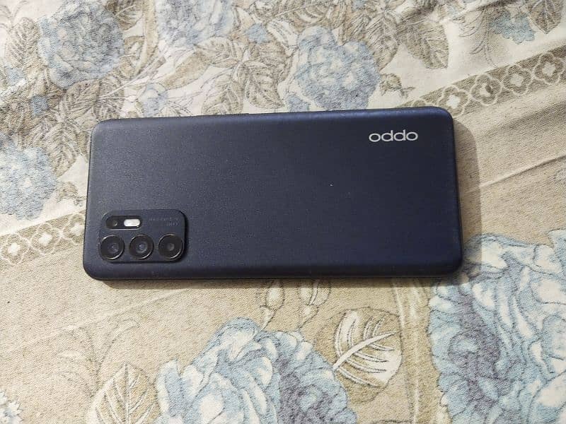 OPPO Reno 6 8+8 128gb 1