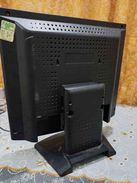 Moniter LCD 15 inch 4