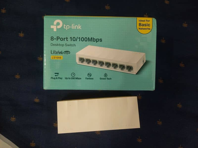 TP-LINK Network Desktop Switch LS1008 0