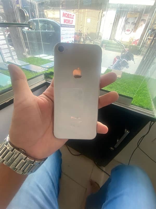 iPhone 8 non pta 2