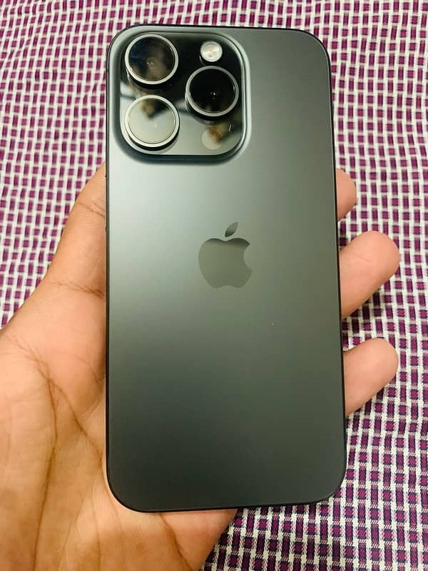 iPhone 15 pro 256gb jv 0