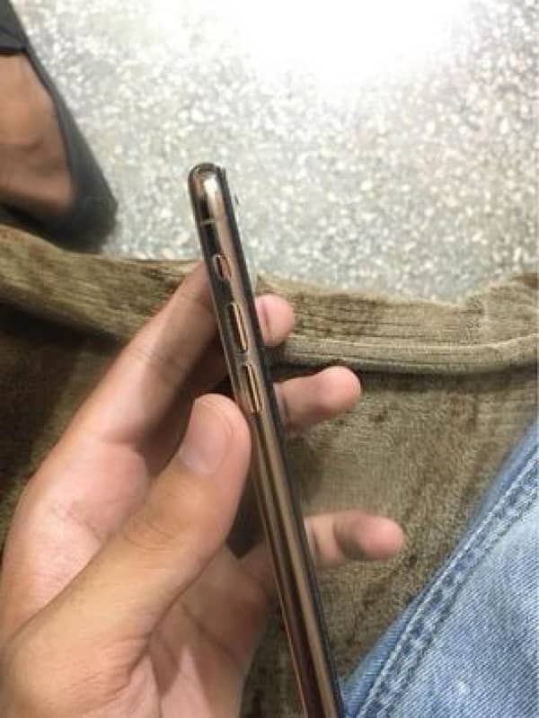 Iphone 11 pro 256 GB Gold Non Pta 2