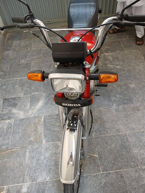 Honda CD70 0