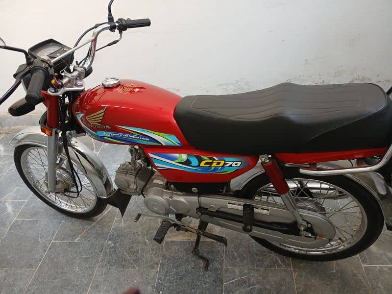 Honda CD70 4