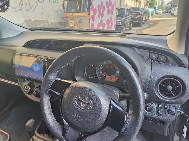 Toyota Vitz 2018 4