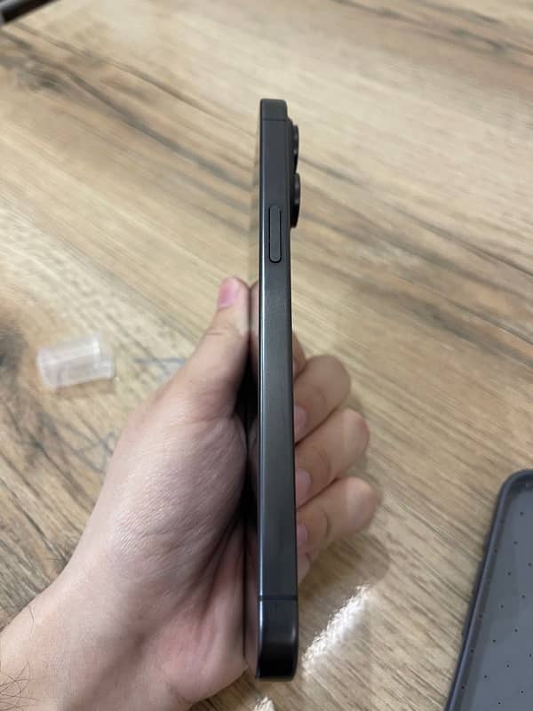 Iphone 15 pro max PTA APPROVED 4