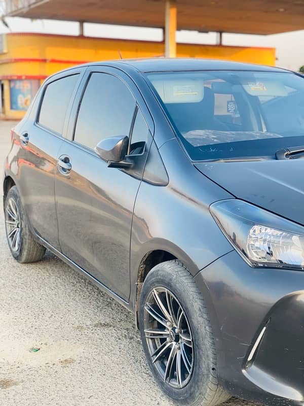 Toyota Vitz 2014 4