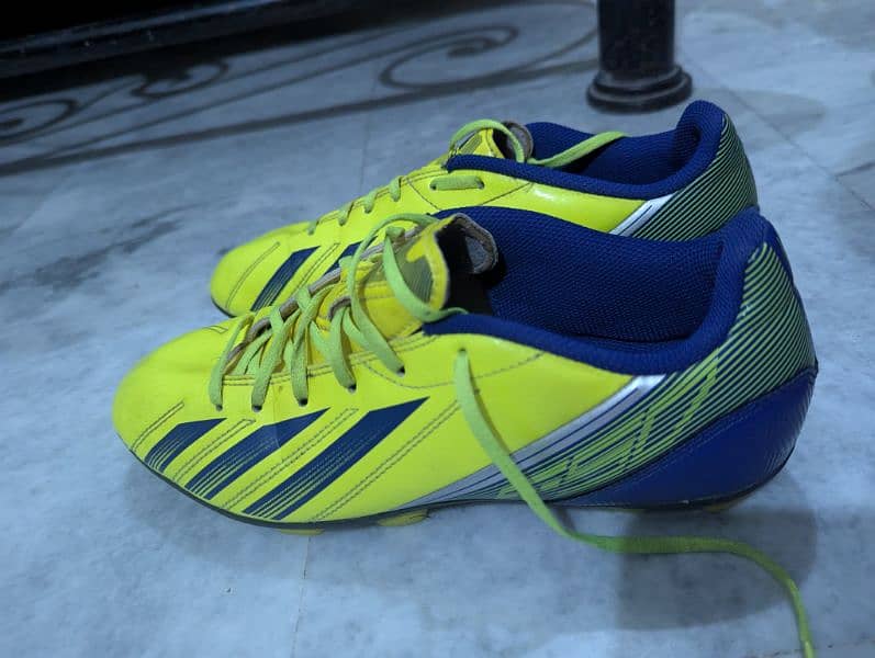 Adidas Football shoes size 7.5 5