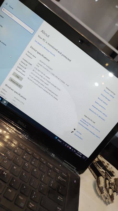 Dell laptop for sale 8GB Ram /256 GB ssd Generation 5 core i5 1