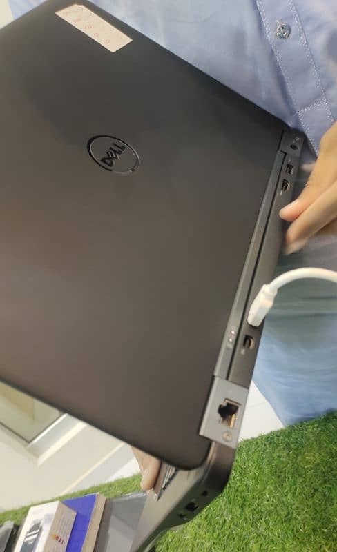 Dell laptop for sale 8GB Ram /256 GB ssd Generation 5 core i5 4