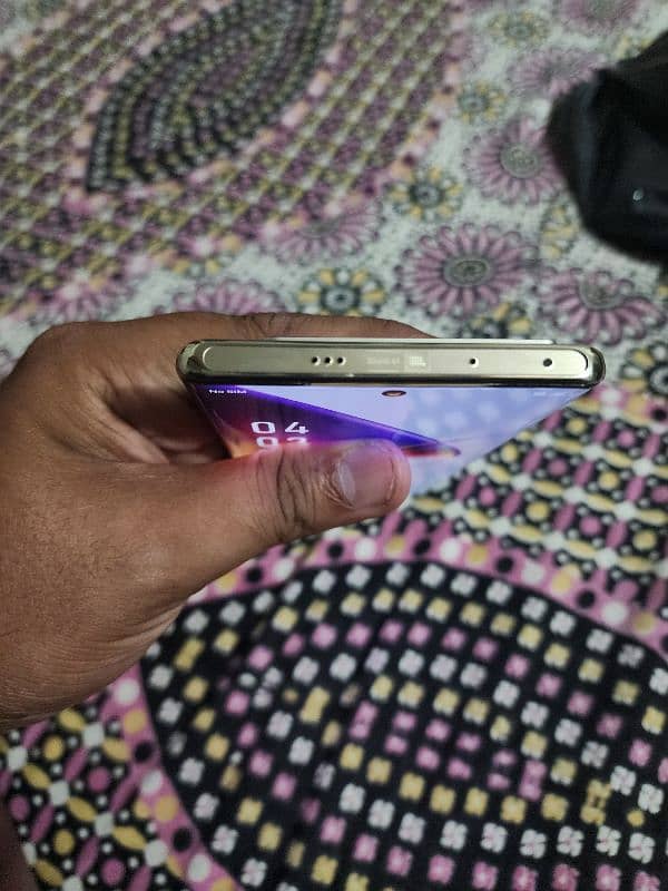 Infinix Note 40 pro without power bank 4