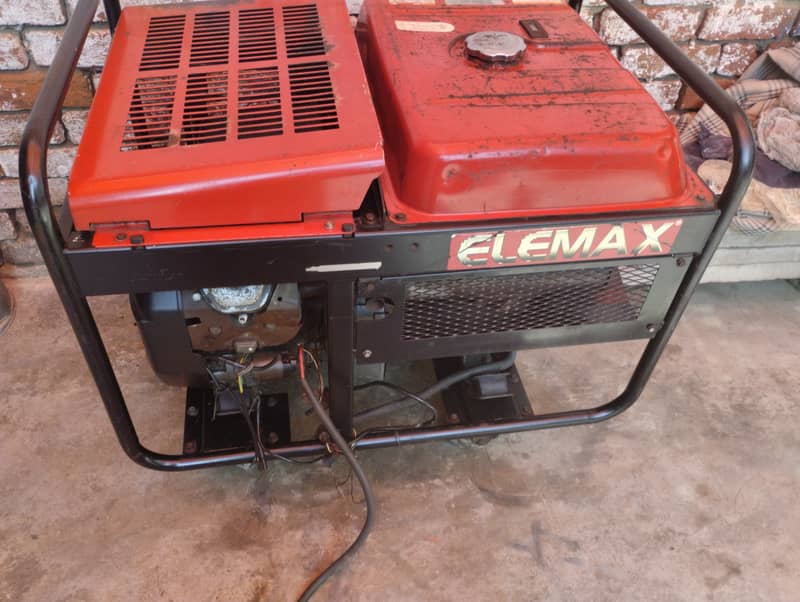 ok h koi Kam ni hony wala. . . gernater 8.5 kv Ka h 2