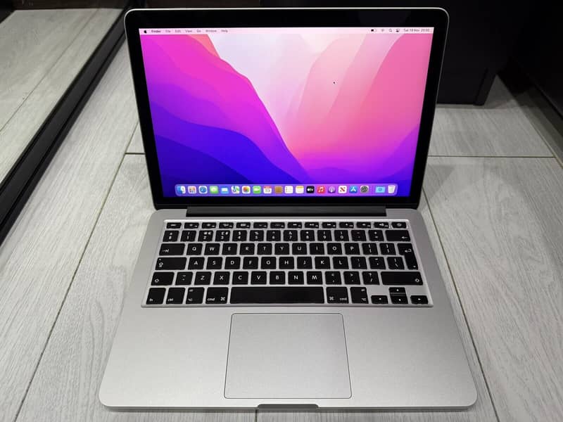 Apple MacBook Pro 2015~Core i7/16GB/256 ~ New Condition Import Stock 1