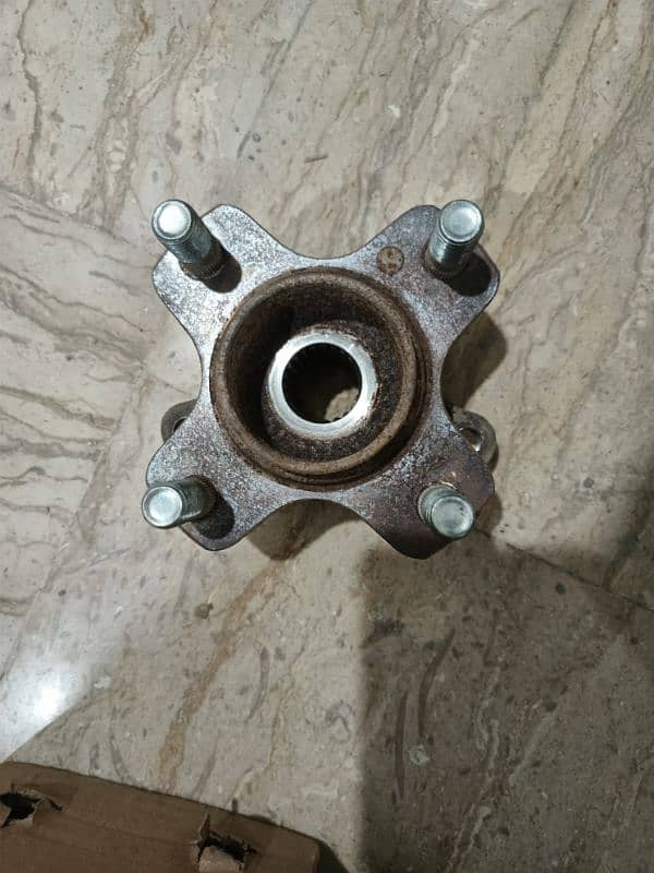 SUZUKI ALTO WHEEL HUB FRONT RIGHT 1