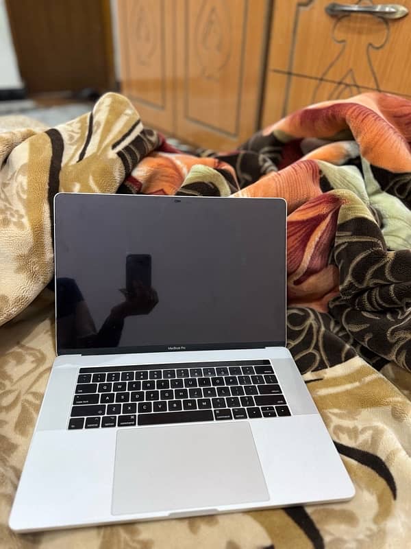 Macbook Pro 2017 0