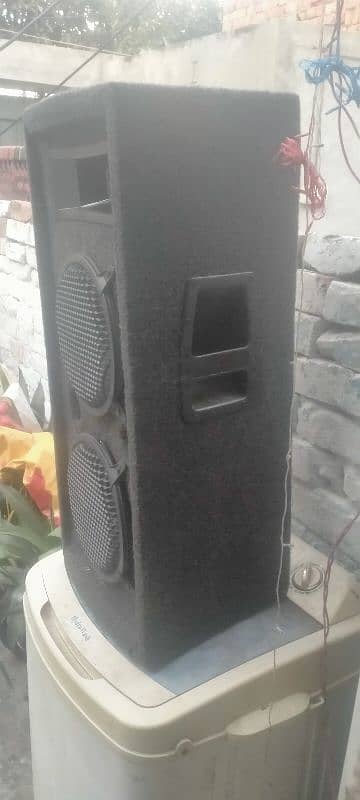 15000Rs 10 inches Double speakers All functions k liya Mahfil k liya 7