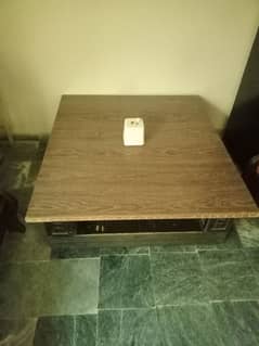 Center Table full size for sale good condition