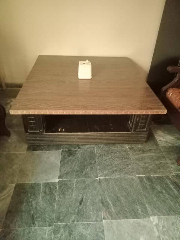 Center Table full size for sale good condition 1