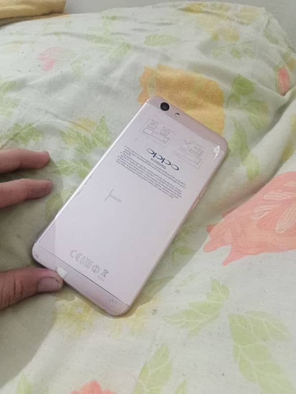 oppo f1s 4/64 1