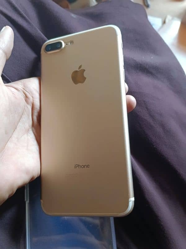 I phone 7plus/128gb PTA hai 3